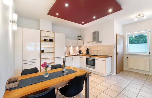 Ilbesheim Apartment | Apartment 'Weingut Geiler - Neucastell' with Shared Garden and Wi-Fi