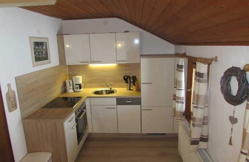 Weerberg Apartment | Apartment Wiesengruen - Floachhof - quality-tested 4 flowers farm holidays
