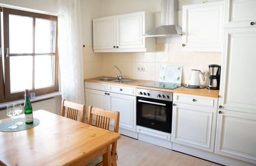 Trittenheim Bed & Breakfast | Apartment "Winzerschlaf" - Claes Weinquartier