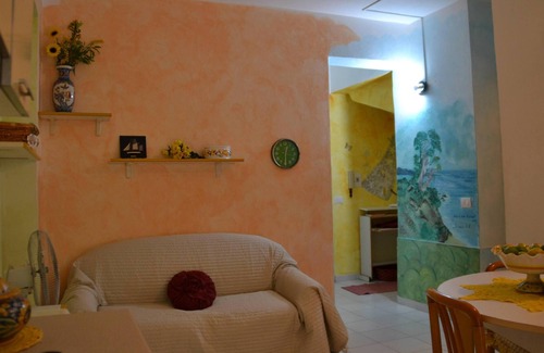 Vigliatore Apartment | Apartment with garden and WiFi 50 meters from the sea