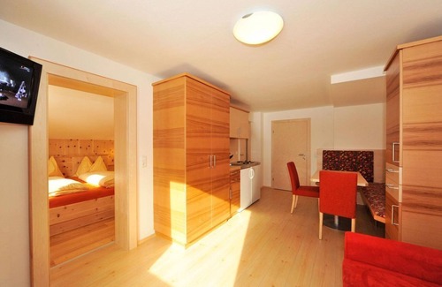 Heiligenblut Bed & Breakfast | Apartment with 1 bedroom and infrared cabin - Pension-Appartements