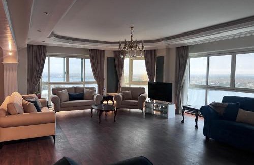 Maadi Apartment | Apartment with a Nile View, Cairo, Maadi- شقه مطله بالكامل على النيل مباشره