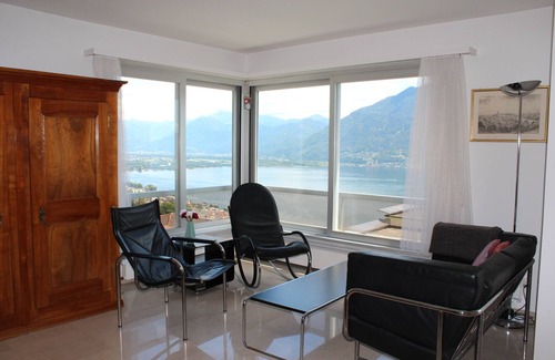 Locarno Apartment | Apartment with a unique panoramic view over Lake Maggiore