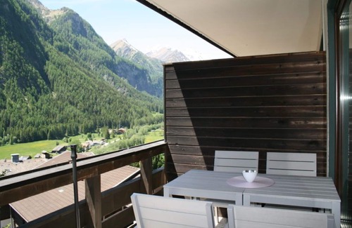 Heiligenblut Apartment | Apartment with balcony with mountain views in Heiligenblut, in the hiking u. Ski Area