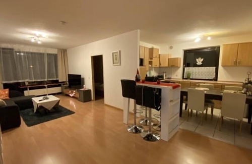 Eller Apartment | Apartment with balcony and garage f. Families, students, business trips, trade fairs.