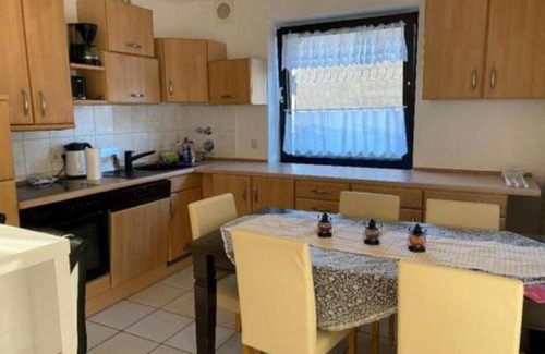 Eller Apartment | Apartment with balcony and garage f. Families, students, business trips, trade fairs.