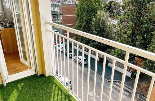 Sud-Gare Apartment | Apartment with Balcony, 4 bedrooms, space & comfort, Centre Gare