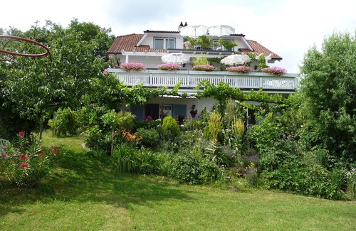 Donnerskirchen Apartment | Apartment with beautiful lake view and private terrace, in a southern region