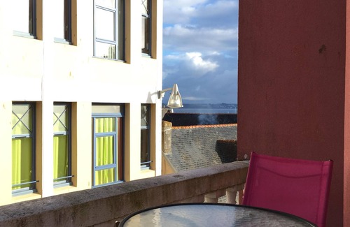 Douarnenez Apartment | Apartment with character