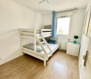 Chessy Apartment | Apartment with Disneyland view!