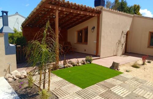 San Martin Sarroca Apartment | Apartment with private pool and garden