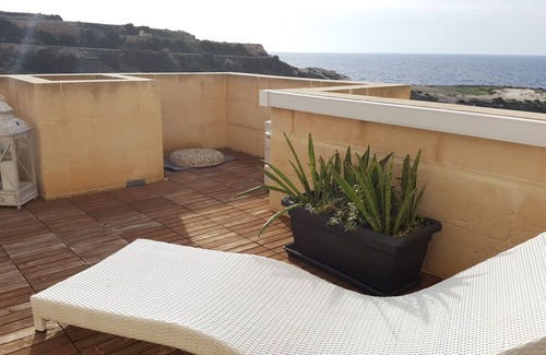 Xlendi Apartment | Apartment with Exceptional Sea and Cliff Views