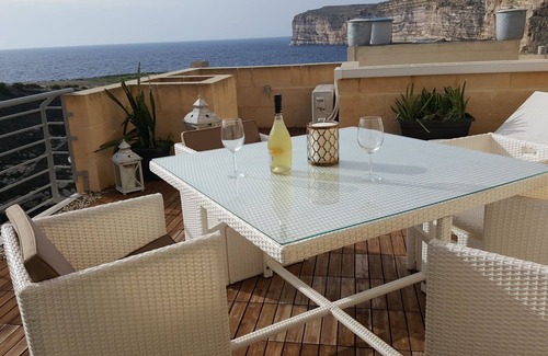 Xlendi Apartment | Apartment with Exceptional Sea and Cliff Views