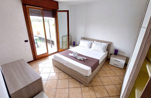 Sud-Est Apartment | Apartment with front-back garden, garage just a few minutes from the centre