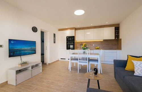 Zadar House | Apartment with Free Covered Parking