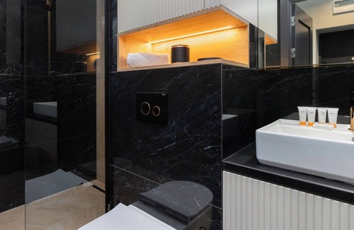 Orlowo Apartment | Apartment With Jacuzzi by Renters