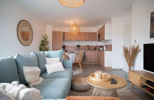 Antibes Apartment | Apartment with mountain views in Antibes
