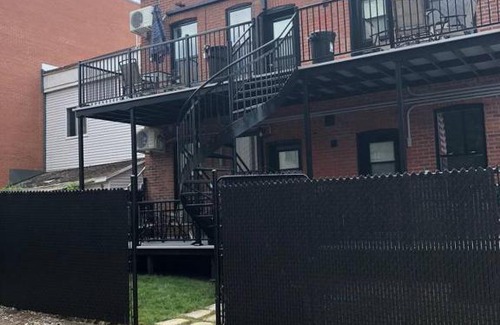 Verdun Apartment | Apartment with Parking by the Lachine Canal 02