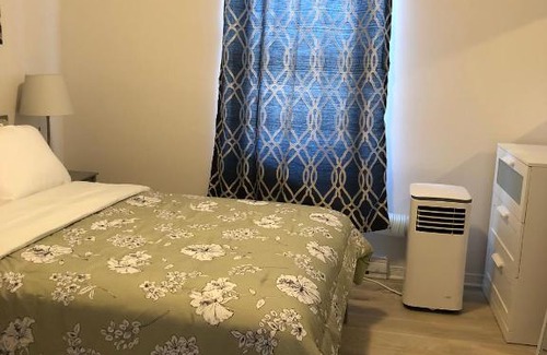 Verdun Apartment | Apartment with Parking by the Lachine Canal 02