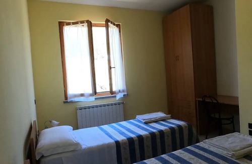 Nocera Umbra Other | Apartment with pool in farmhouse sleeps 5 with 2 rooms