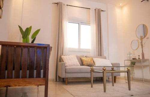 Bonapriso Apartment | Apartment with pool, hot water and cheap wifi