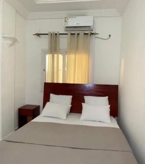 Bonapriso Apartment | Apartment with pool, hot water and cheap wifi