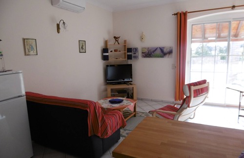Burgau Apartment | Apartment with pool in a quiet location and beautiful garden