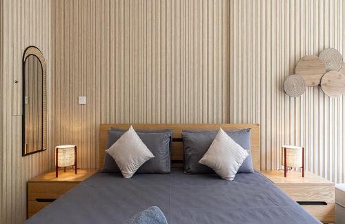 Sharjah Apartment | Apartment With Private Garden - Luxe Gold