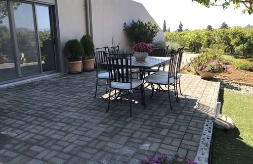 Drepano Apartment | Apartment with private garden near the beach