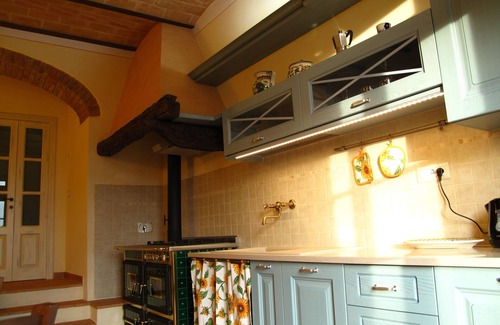 Gambassi Terme Apartment | Apartment with small terrace in ancient village with pool near san Gimignano