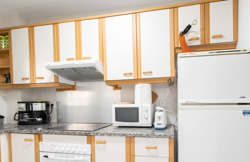 Comarruga Apartment | Apartment with sea views for 4-6 people.