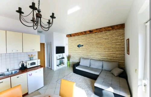 Tribanj Apartment | Apartment with sea view