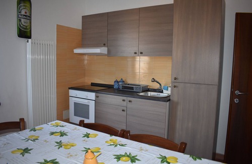 Colà Di Lazise House | APARTMENT WITH SEPARATE ENTRANCE WITH PRIVATE GARDEN