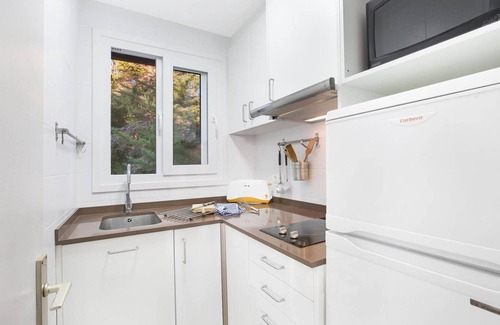 Llafranc Apartment | Apartment with shared pool for 4 people