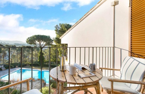 Llafranc Apartment | Apartment with shared pool for 4 people