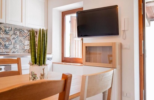 Sirolo Apartment | Apartment with swimming pool 2 km from the sea, surrounded by greenery and sea view