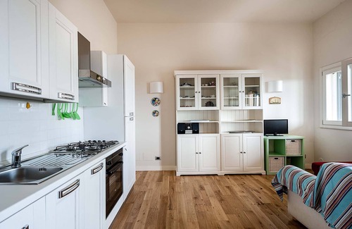 Scicli Apartment | Apartment with terrace and direct access to a sandy beach, Donnalucata, Scicli, Sicily - Timone