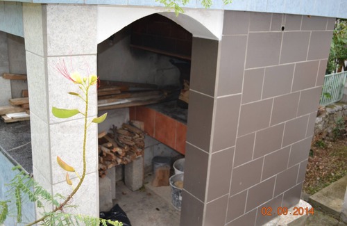 Karlobag Apartment | Apartment with terrace, sea and mountain views, climate, barbecue, close to the beach (30m)