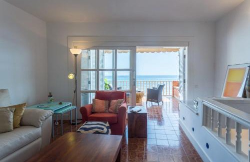 Melenara Apartment | Apartment with terrace on the beachfront