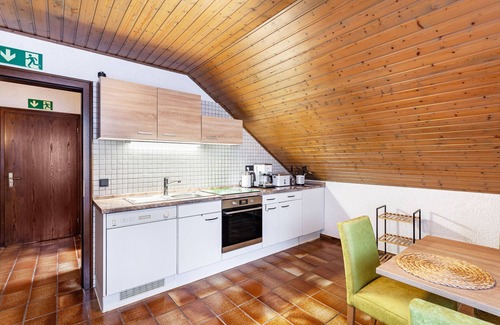 Assinghausen Apartment | Apartment 'Wohnung 3' with Shared Terrace, Shared Garden and Wi-Fi