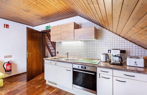 Assinghausen Apartment | Apartment 'Wohnung 3' with Shared Terrace, Shared Garden and Wi-Fi