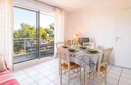 Arcachon Apartment | Apartment Zéphyr-1 by Interhome