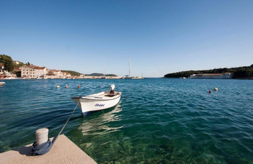 Prvic Luka Apartment | Apartment Zana