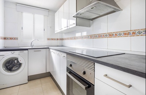 Benicalap Apartment | Apartment 'Zona Garbí' with Wi-Fi and Air Conditioning