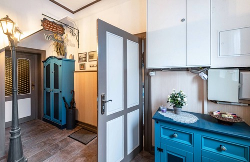 Laage Apartment | Apartment 'Zur »Alten Schmiede«' with Wi-Fi