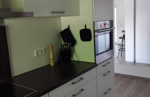 Oppenreute Apartment | Apartment 'Zur Dicken Berta' with Balcony and Wi-Fi