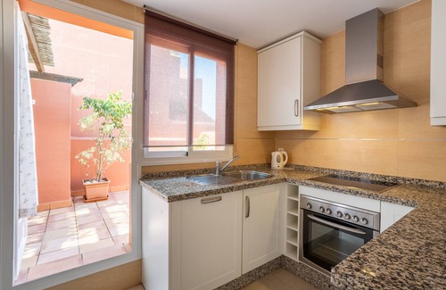 Torrox Costa Apartment | Apartmento en Torrox Costa with Mountain View, Sea View, Pool, Jacuzzi, Wi-Fi, A/C, Terrace & Garden