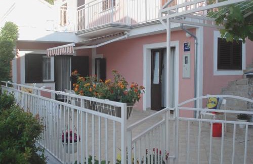 Grebastica Apartment | Apartments by the sea Sparadici, Sibenik - 18043