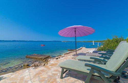 Zdrelac Apartment | Apartments by the sea Zdrelac, Pasman - 15911