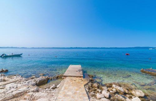 Zdrelac Apartment | Apartments by the sea Zdrelac, Pasman - 15911